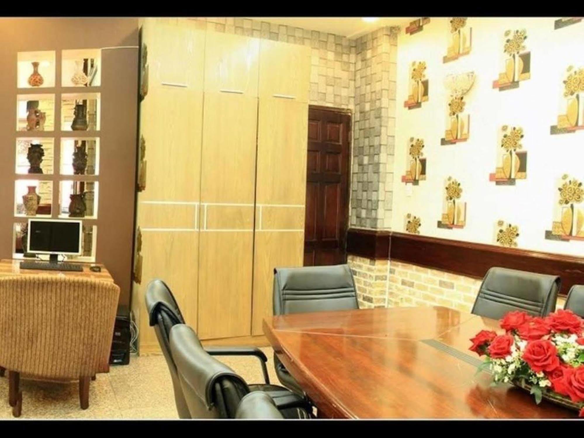 Trieu Hotel *